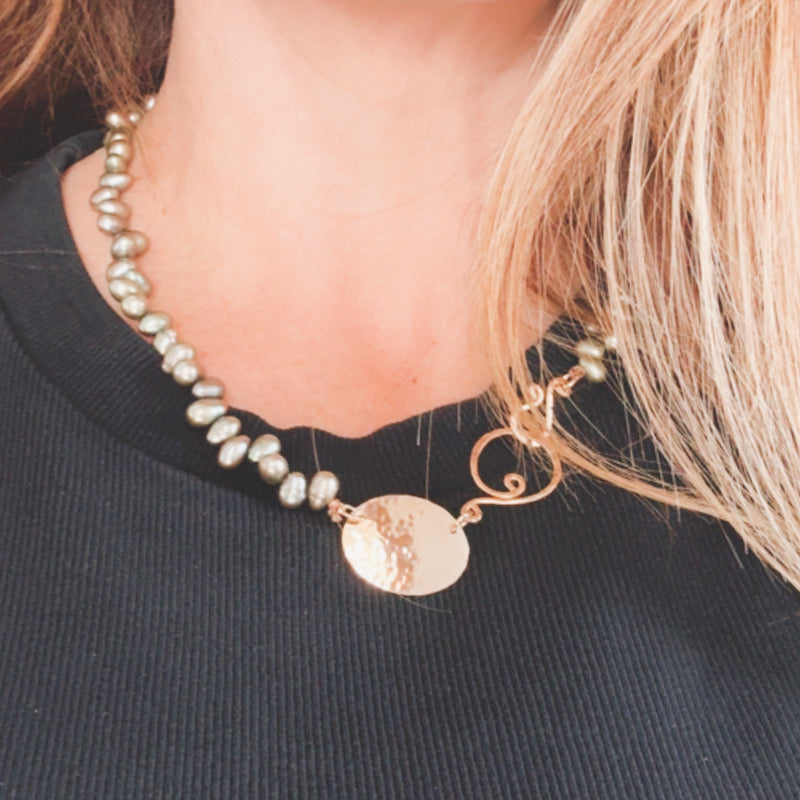 Freshwater, pearl and oval side clasp necklace