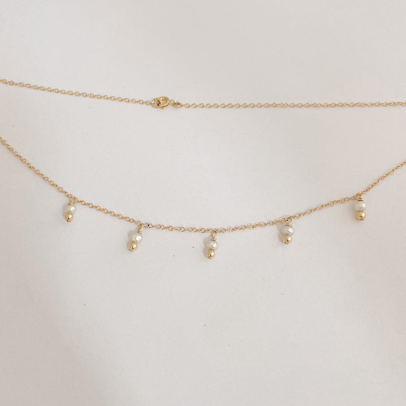 Pearl drop necklace